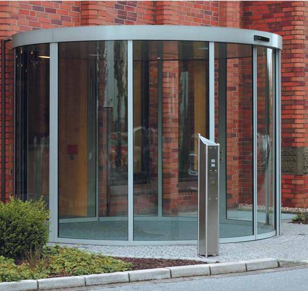 Curved sliding door CMR